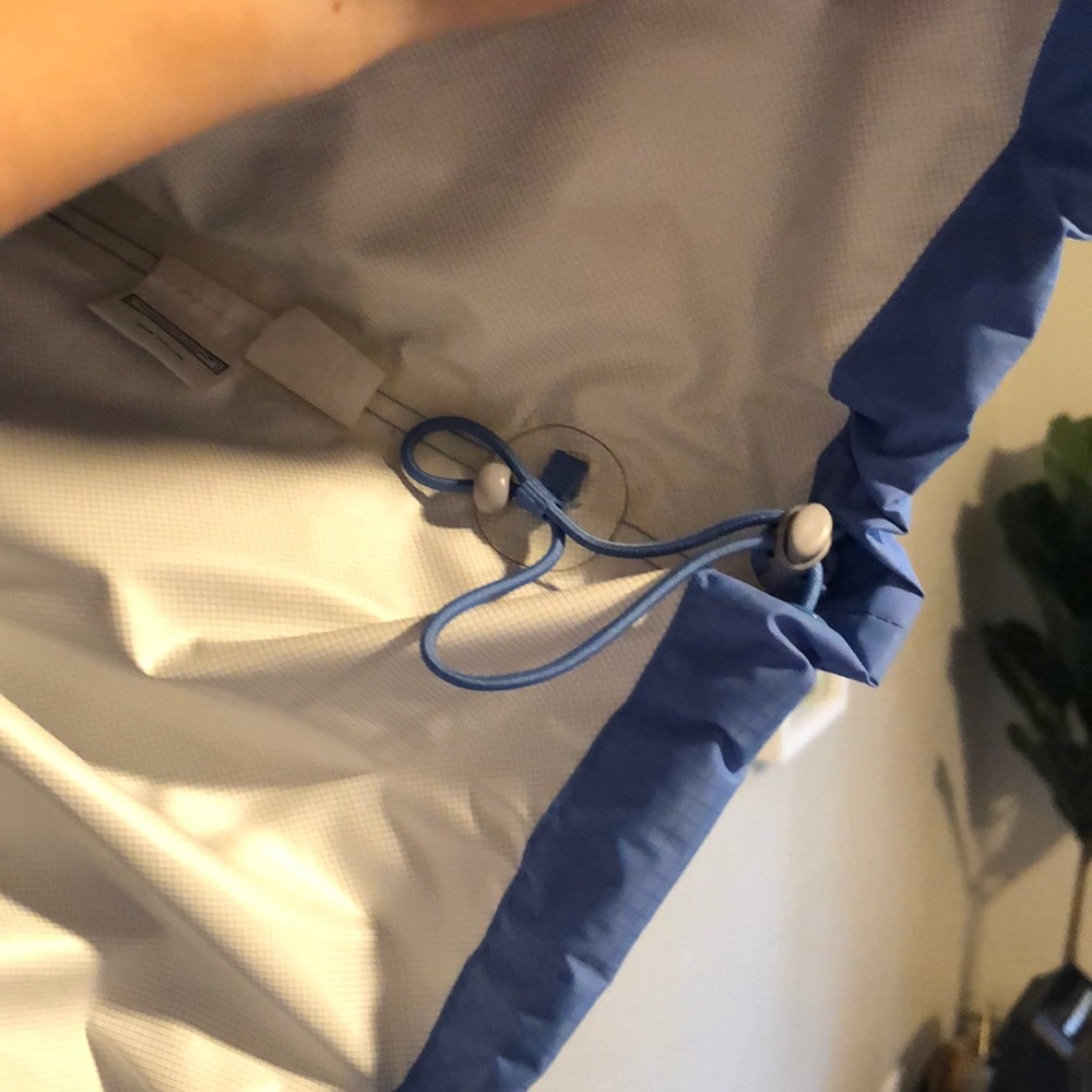 Vineyard Vines Rain Jacket / Pullover - image 4